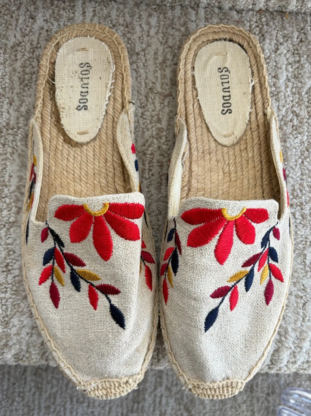 Soludos embroidered floral espadrille mules. Women’s size 8.